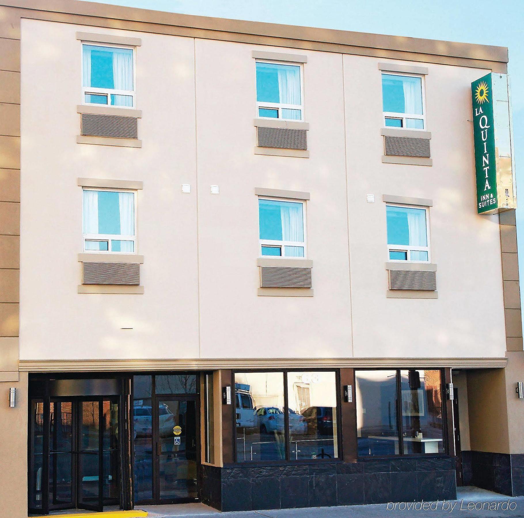 Hotel La Quinta By Wyndham Oshawa Esterno foto